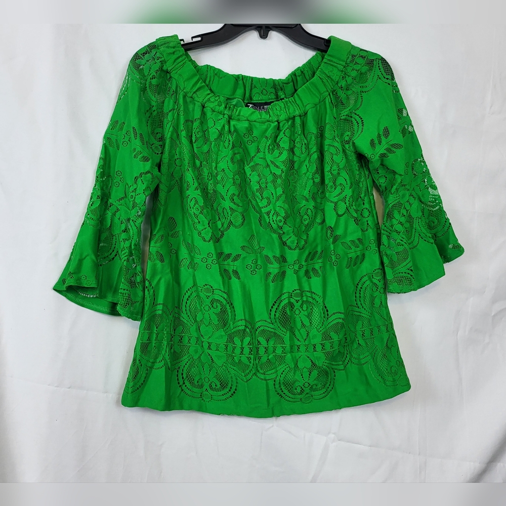 New York & Company Kelly Green Off the Shoulder Bell‎ Sleeve Lined Lace Top Sz S